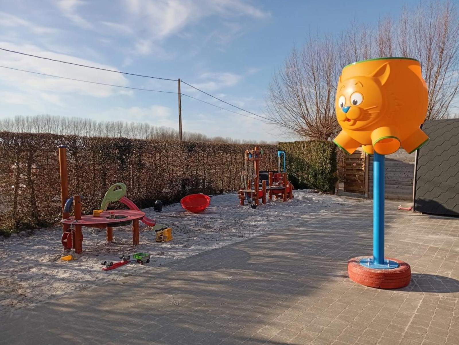 De Smishoeve Met Kinderpret, Dieren En Wellness Heers Bagian luar foto